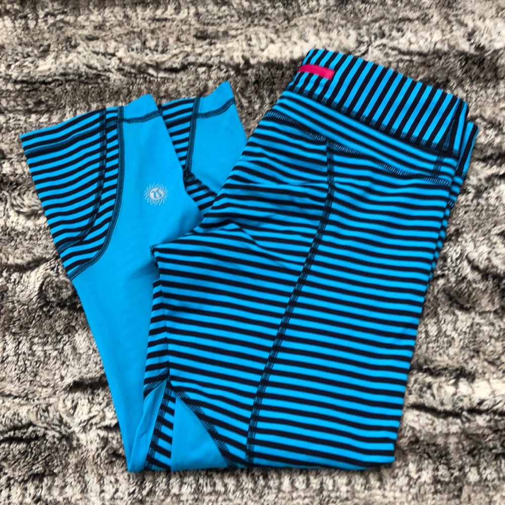 Lululemon SEAWHEEZE Crops Sz 6